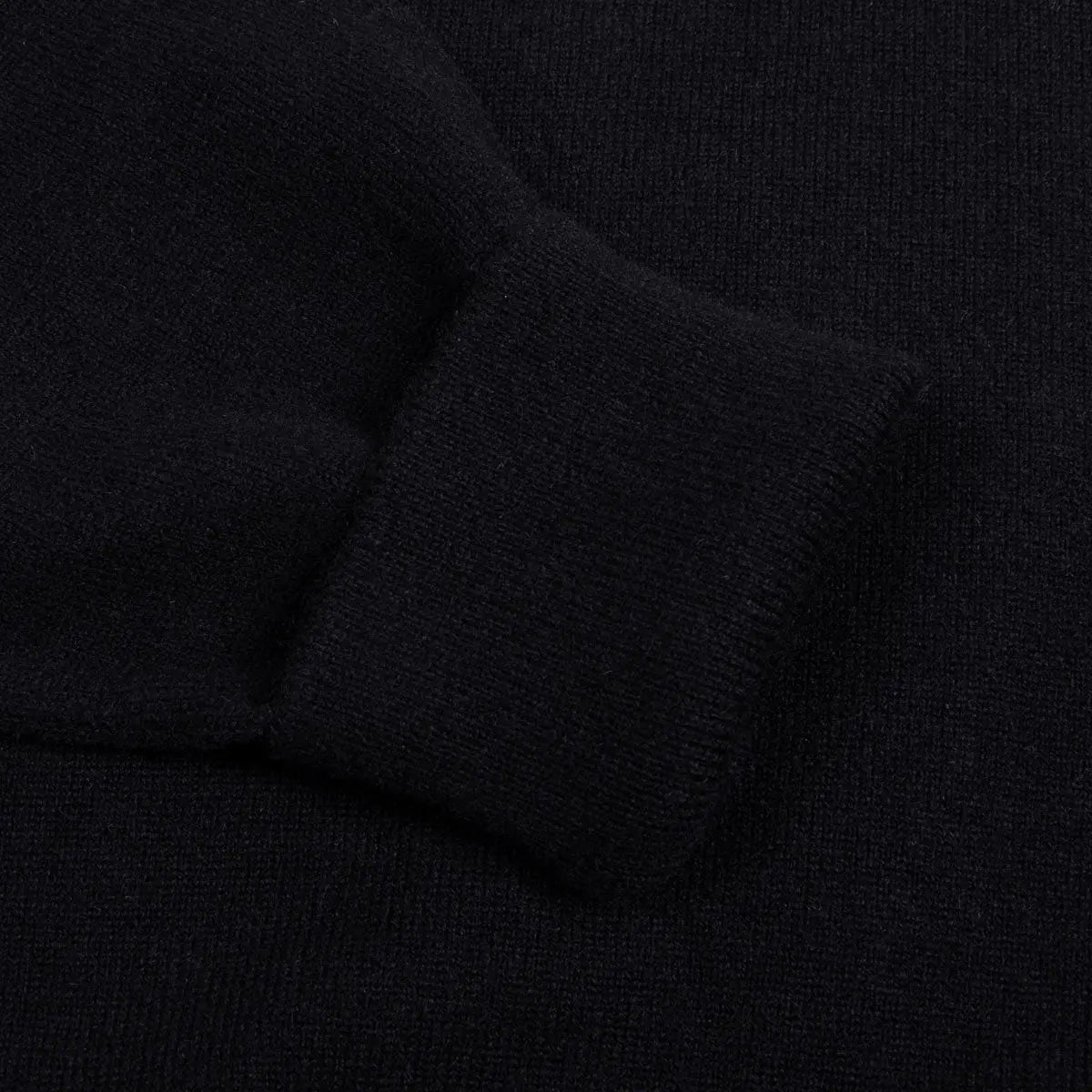 Robert Old - Black Chatsworth 2ply V-Neck Cashmere Sweater CASHMERE Robert Old