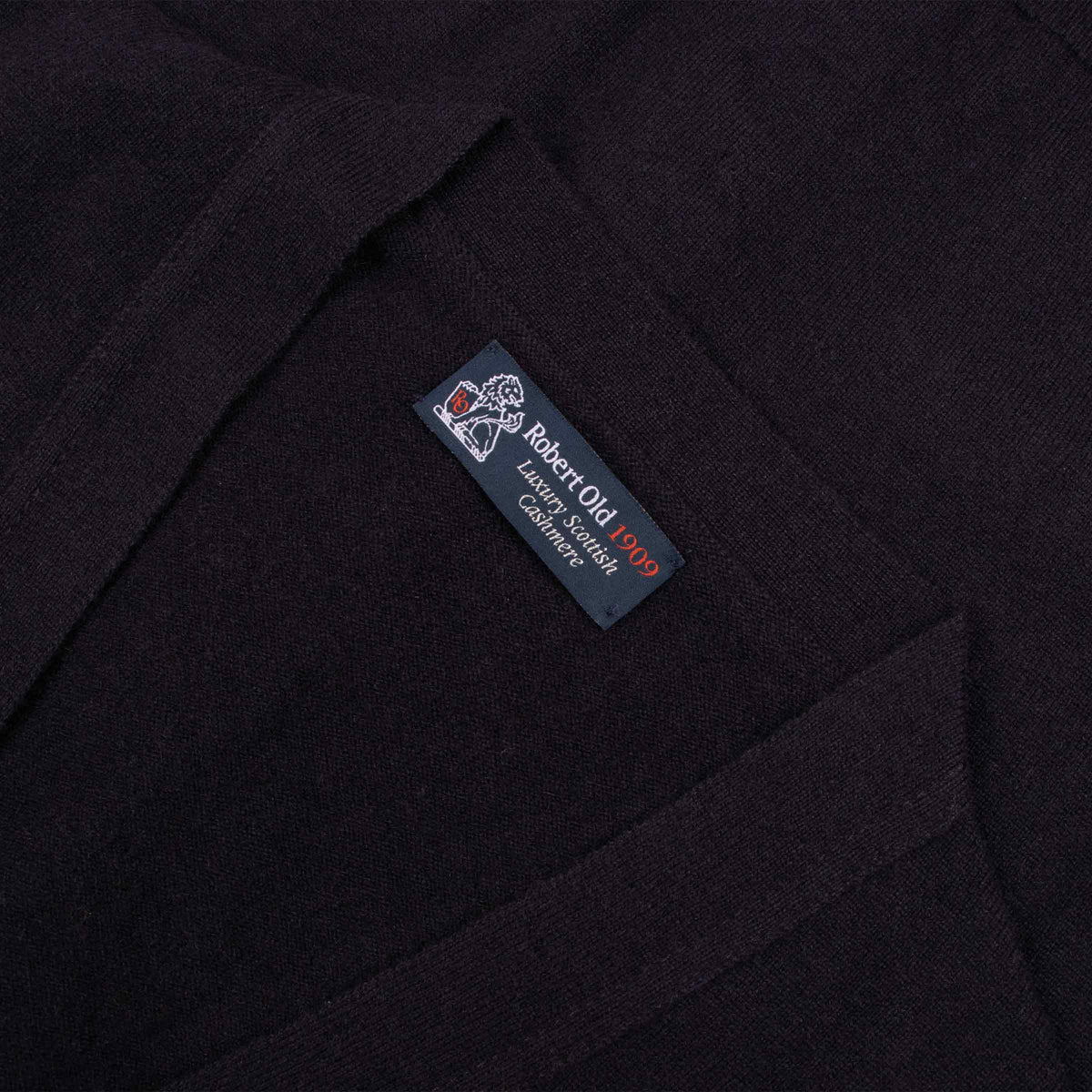 Dark Navy Beaulieu Cashmere Sleeveless Cardigan CASHMERE Robert Old