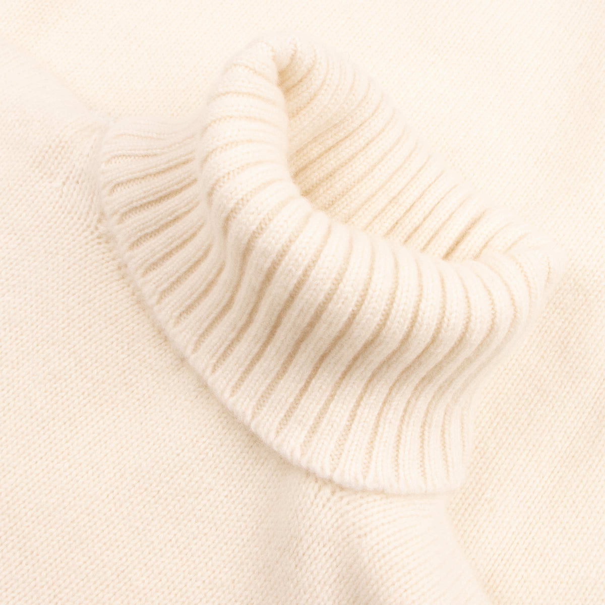 White Undyed Portree 4ply Roll Neck Cashmere Sweater CASHMERE Robert Old