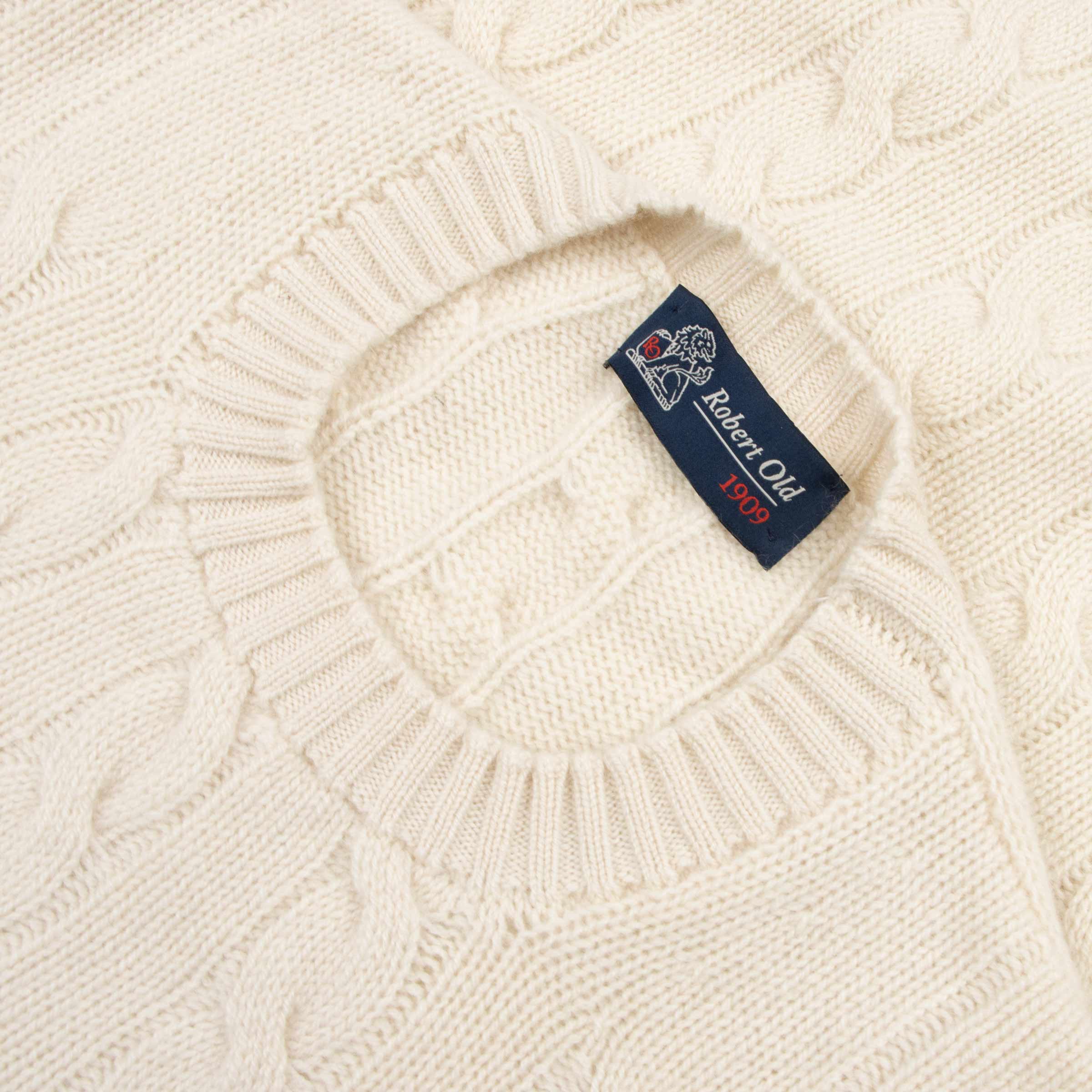 Robert Old - White Undyed Rothesay 4ply Cable Crew Cashmere Sweater CASHMERE Robert Old