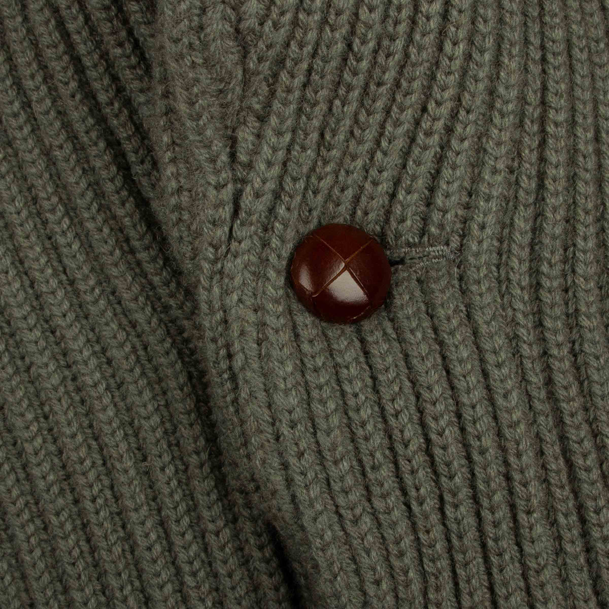 Dunkel-natürlicher Colonial 8-fädiger Kaschmir-Schal-Cardigan