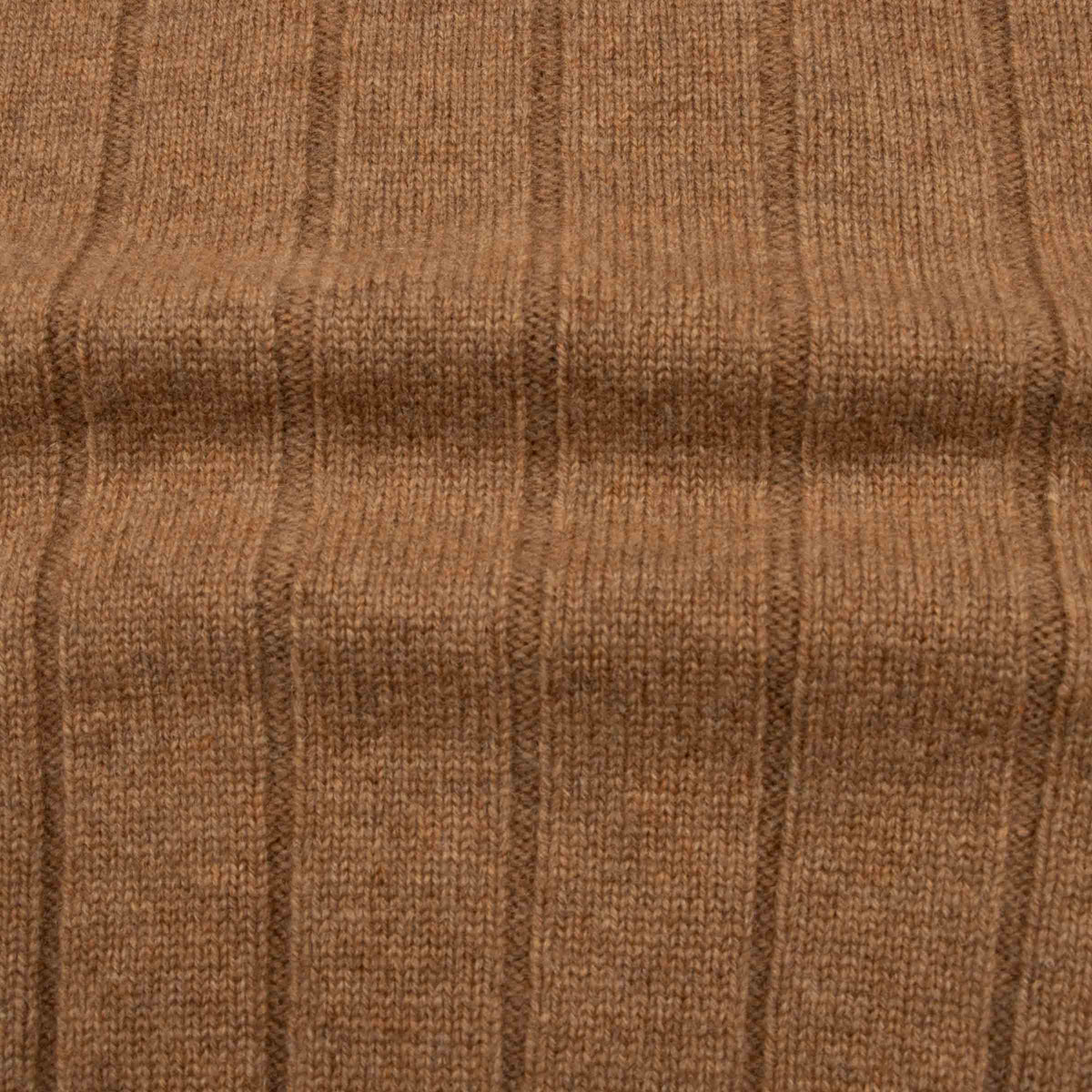 The Wellington Cashmere Ribbed Zip Neck Sweater - Caramel / Llama CASHMERE Robert Old