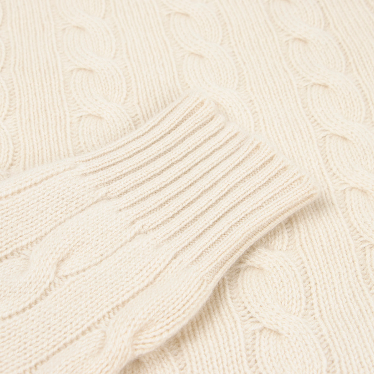 White Undyed Rothesay 4ply Cable Crew Cashmere Sweater CASHMERE Robert Old