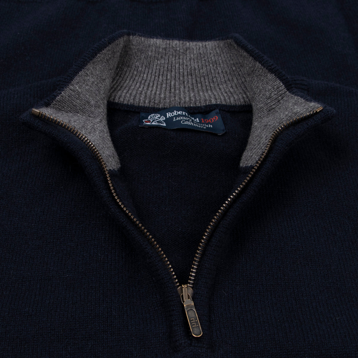 The Bowmore 1/4 Zip Neck Cashmere Sweater - Nero Navy / Derby CASHMERE Robert Old